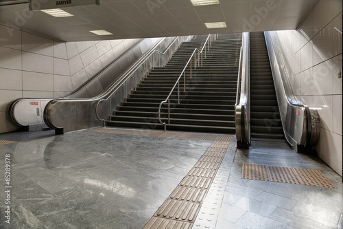 Canvas Print Metro station escalators