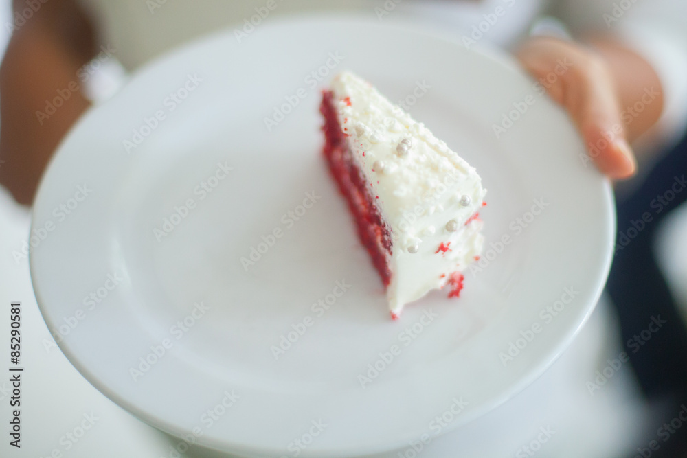 Beautiful strawberry butter cake for wedding day Beautiful strawberry butter cake for wedding day