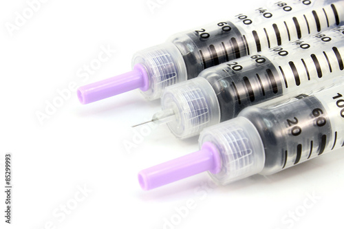 Three syringe insulin pen