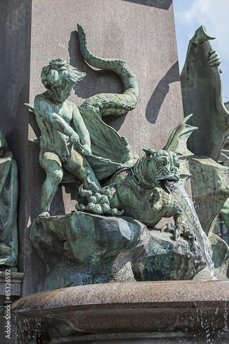 Alfred Escher-Denkmal  beim Hauptbahnhof Zürich, Schweiz photo