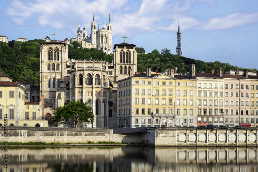 Obraz premium Cathedrale above the church in Lyon city