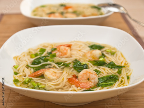 Shrimp soup with noodles