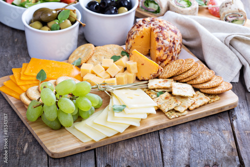 Tableau sur toile Cheese plate on a table