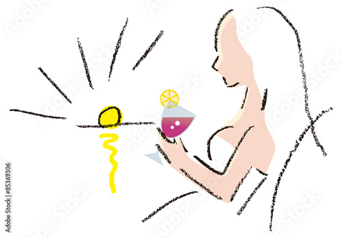 海　夕焼け　女性