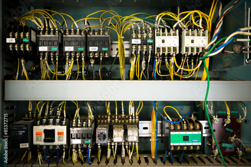 Electrical control with magnetic.