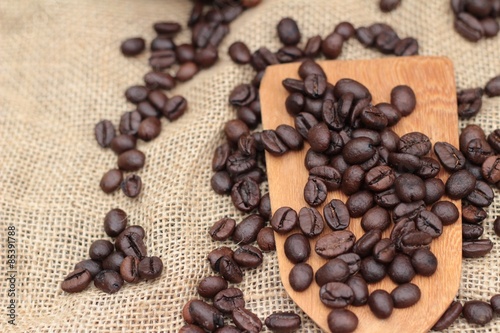 Fototapeta Naklejka Na Ścianę i Meble -  Beautiful of roasted coffee beans.