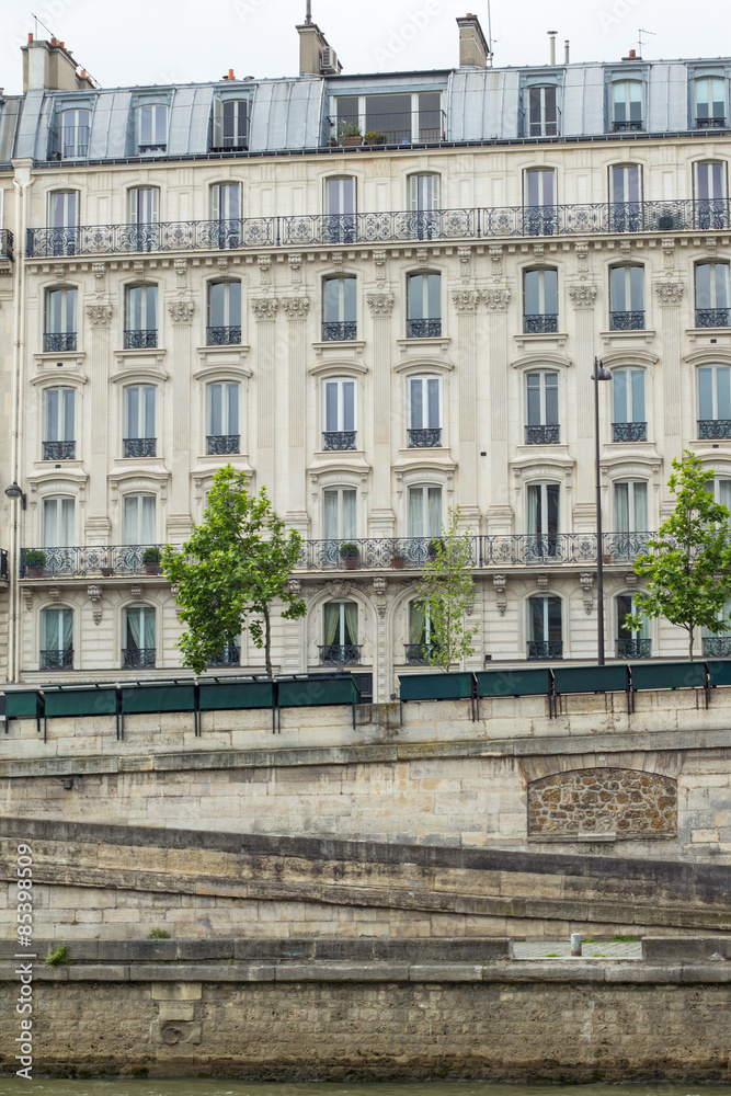 Buildings on the banks of river Seine, Paris Buildings on the banks of river Seine, Paris