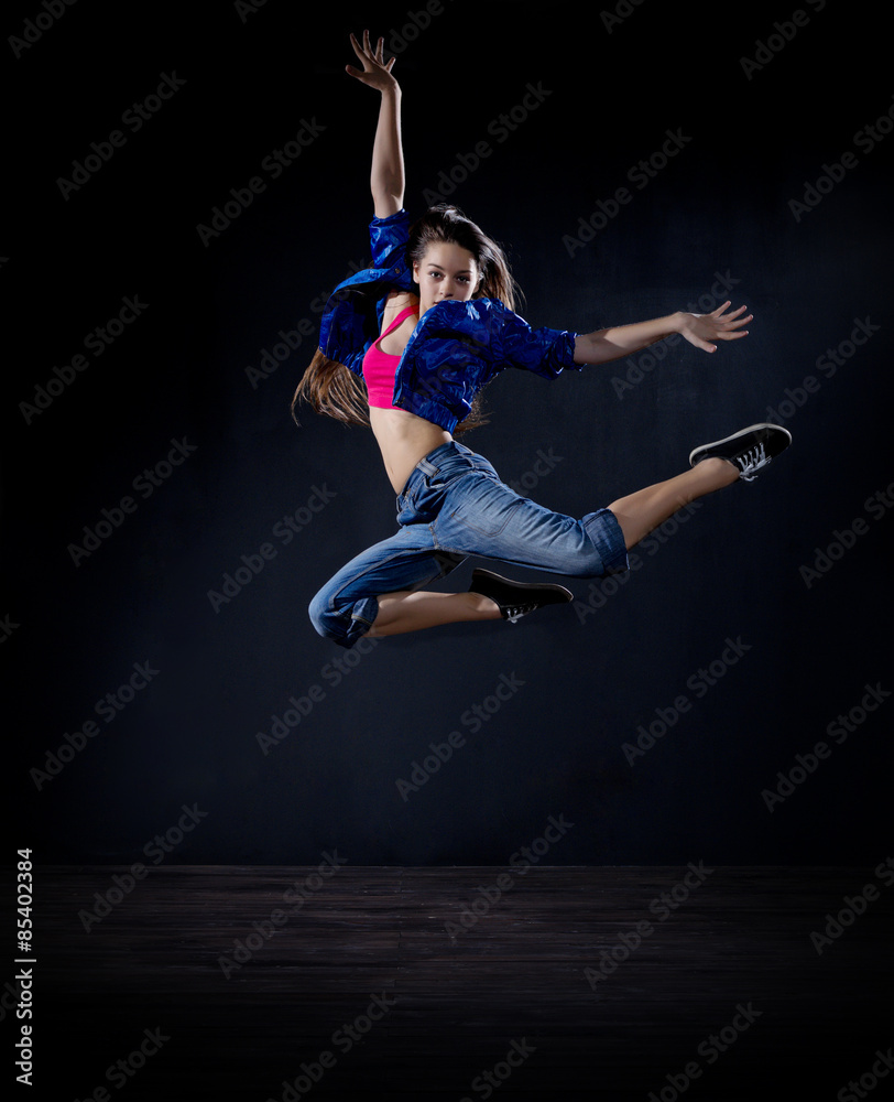 Girl modern dancer (normal version) Girl modern dancer (normal version)