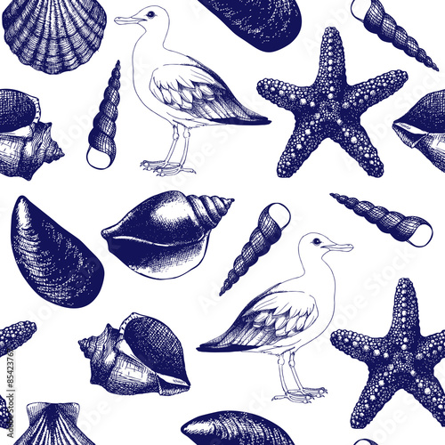 Vector vintage background with  sea life elements. Seamless sea gull pattern