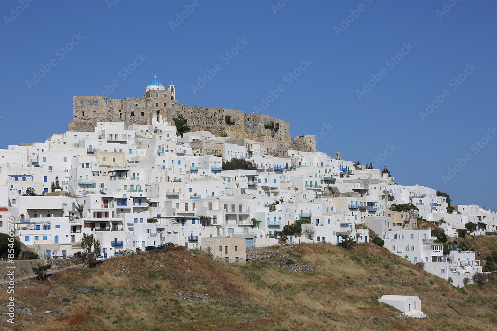 Astypalea - Blick auf Chora mit der Festung