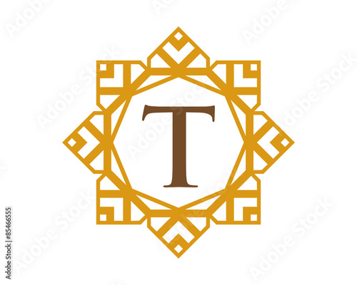 T Royal Luxury Elegance Graceful Flourish Frame Logo