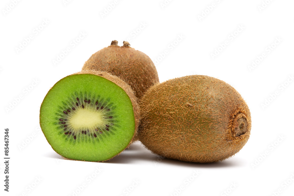 Obraz premium juicy ripe kiwi closeup on a white background