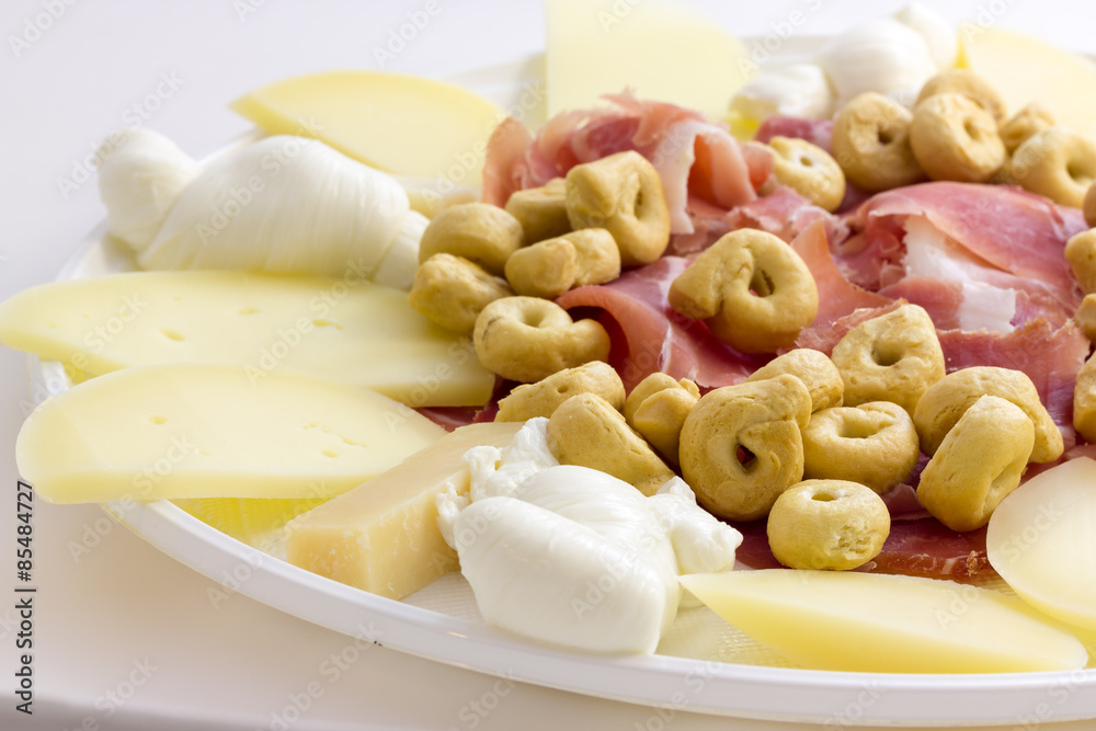 Mozzarella and cheese from Puglia