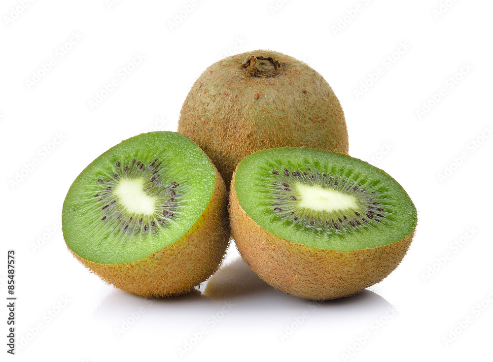 Obraz premium Owoce kiwi na białym tle