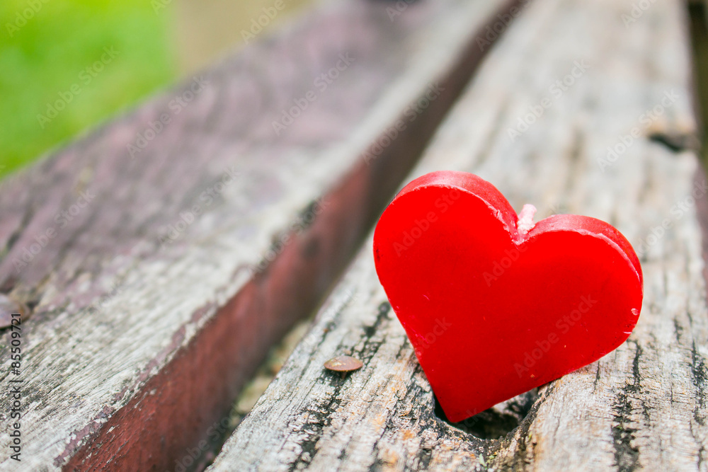 Fototapeta premium hearts of old wood.