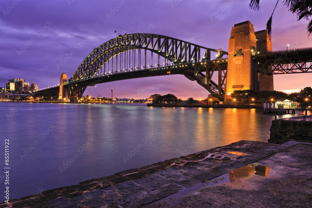 Naklejka premium Sydney Bridge Milsons Side Puddle