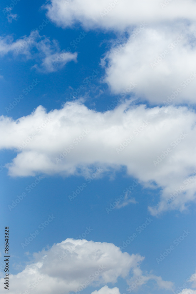 Obraz premium beautiful clouds on a blue sky