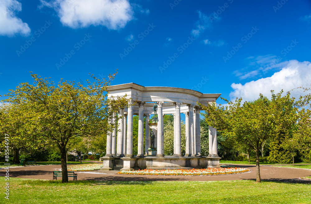 Obraz premium Welsh National War Memorial in Alexandra Gardens, Cardiff