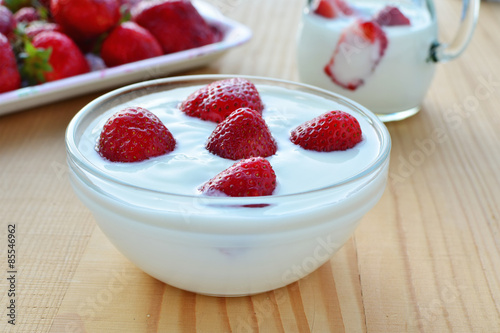 Strawberries with yogurt