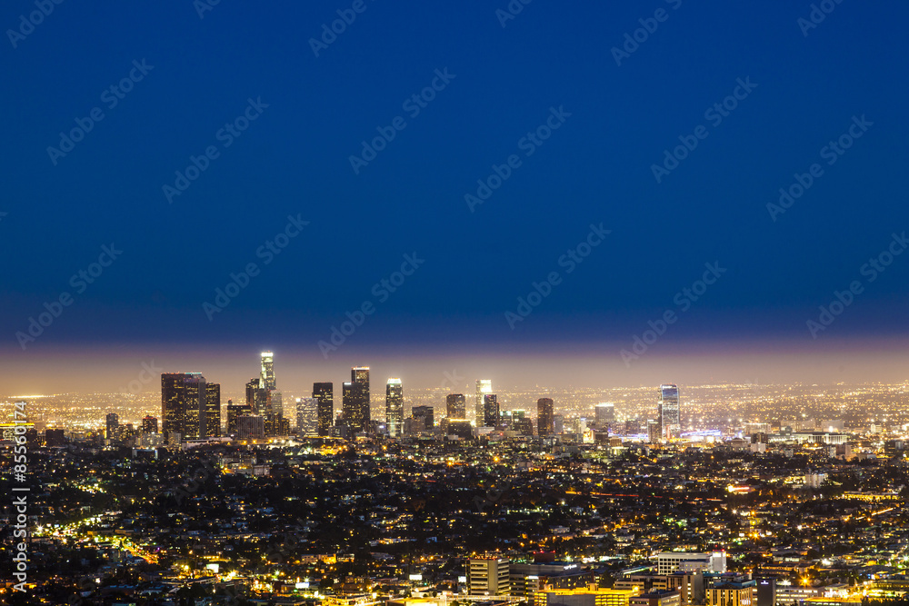 Fototapeta premium skyline of Los Angeles by night