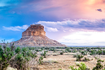 Fotobehang Canyon Fajada Butte in Chaco Park  © eunikas