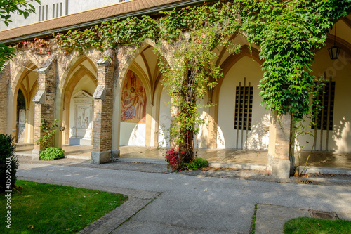 Pfarrkirche zu „Unserer lieben Frau“ in Schwaz, Österreich, © dina