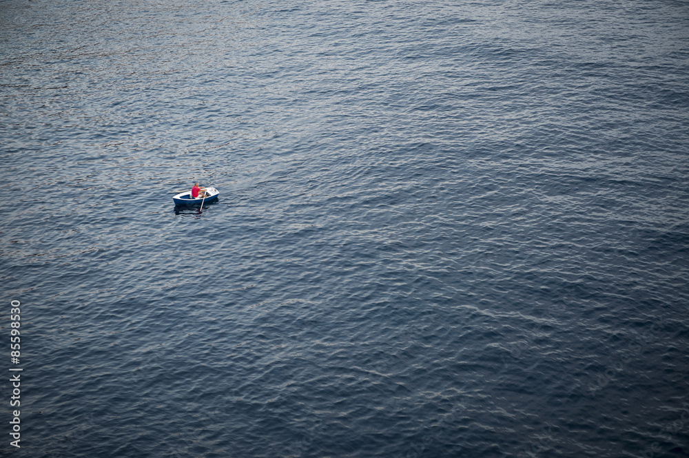 Ταπετσαρία Lonely Rowboat on a Large Expanse of Sea