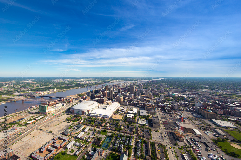 Fototapeta premium St. Louis Missouri Aerial Skyline Daytime