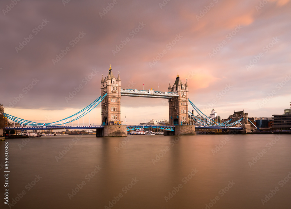 Fototapeta premium Tower Bridge at Sunset