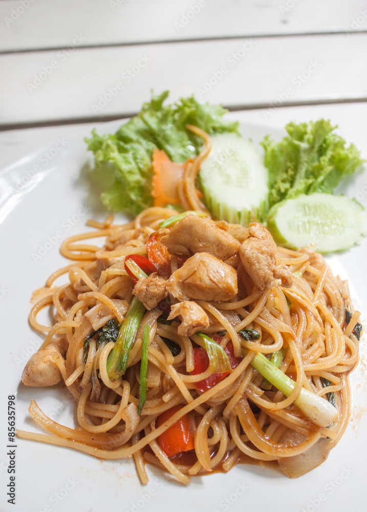 spaghetti with Thai-style sauce with Chicken