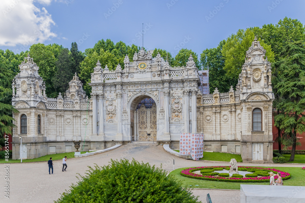 Fototapeta premium Istanbul, Turkey. North Gate Dolmabahce Palace