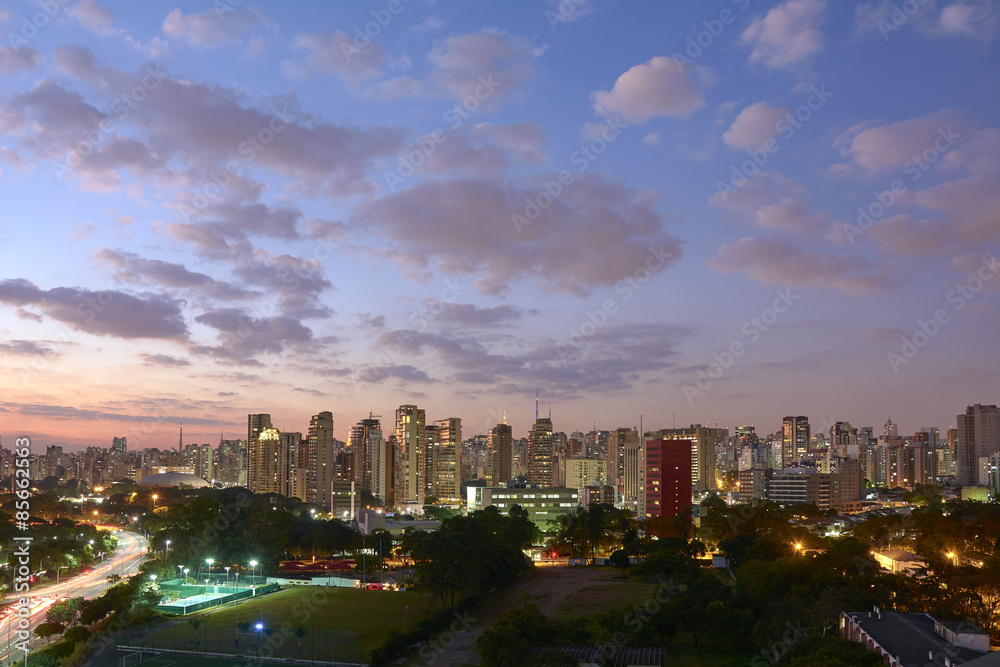 Obraz premium Sao Paulo city at nightfall, Brazil