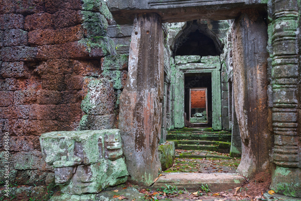 Stone murals and sculptures in Angkor wat, Cambodia Stone murals and sculptures in Angkor wat, Cambodia