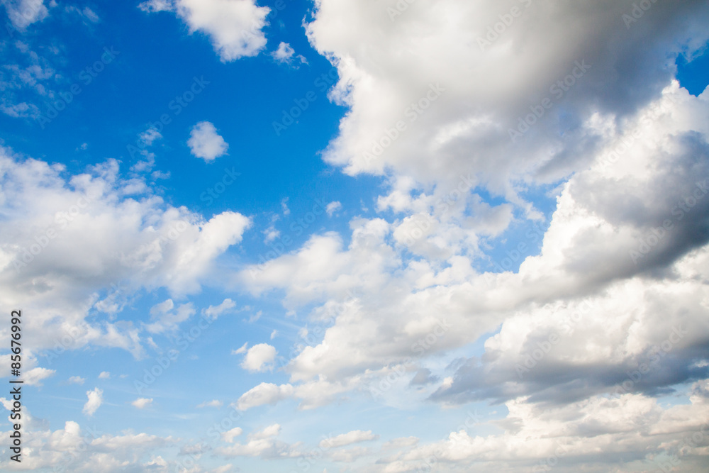 Naklejka premium blue sky with cloud