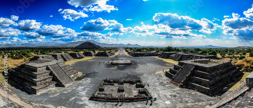Avenue of the dead, Teotihuacan photo