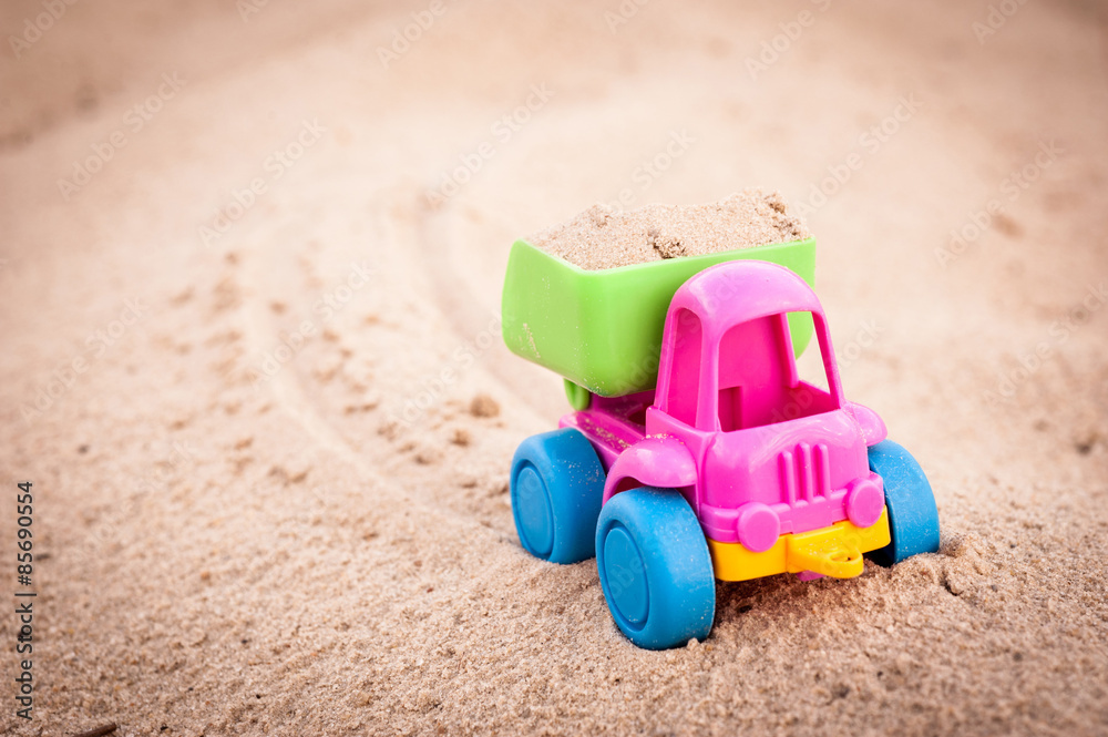 Truck going forward in the sands Truck going forward in the sands