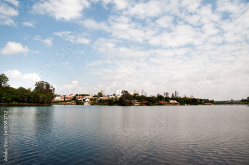 Lago Igapó, Londrina, Paraná © Luciano De Faveri