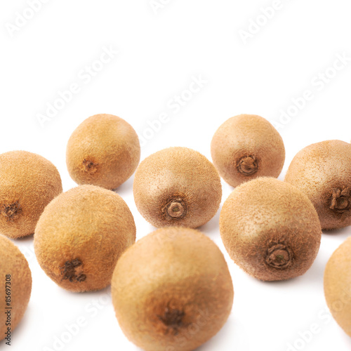 Surface covered with multiple kiwifruits