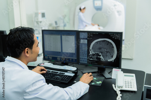 scientist Scanning the brains Ct scan