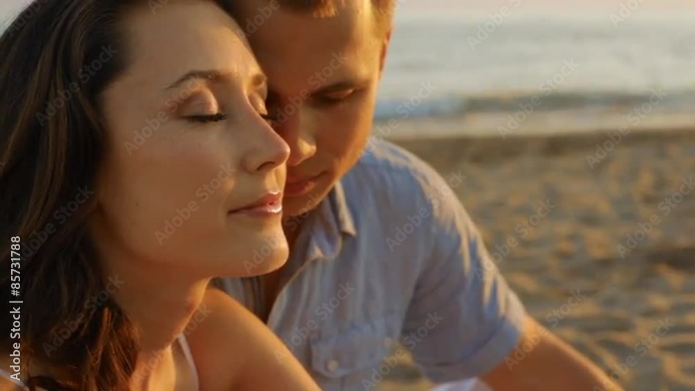 headshot couple on beach headshot couple on beach