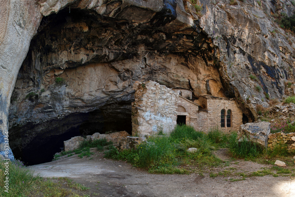 Daveli Cave Penteli