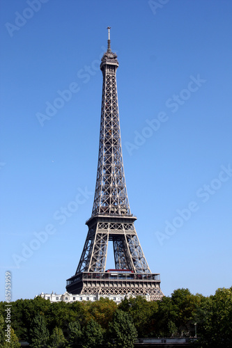 Paris: day view of eiffel tower 