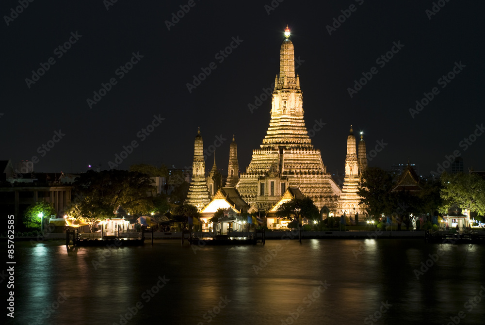 Wat Arun at Bangkok by night