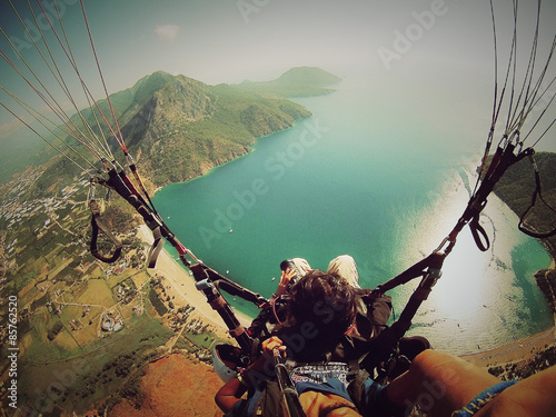 Fly with paragliding under laguna