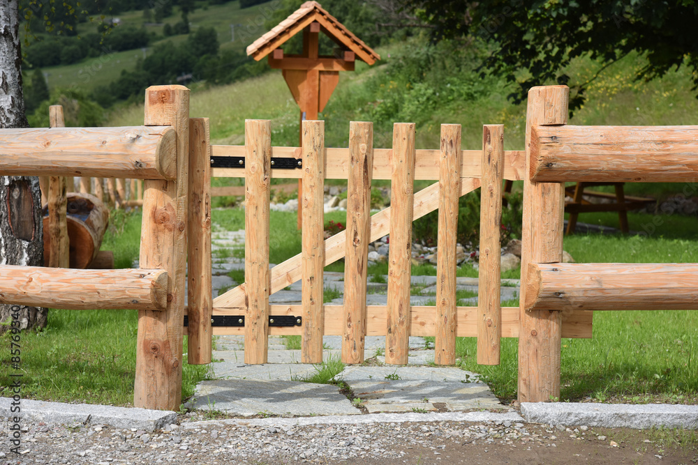 cancello in legno falegname falegnameria 