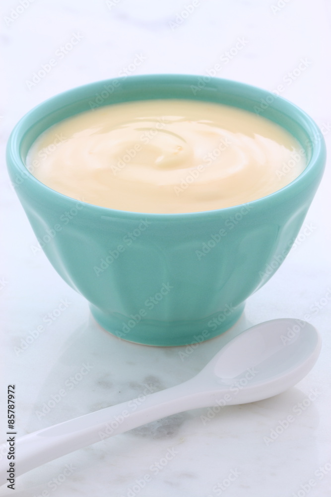 Fresh peach yogurt Fresh peach yogurt