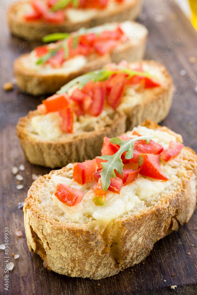 Bruschette con crema di formaggio e pomodoro fresco,Italian Finger Food Bruschette con crema di formaggio e pomodoro fresco,Italian Finger Food