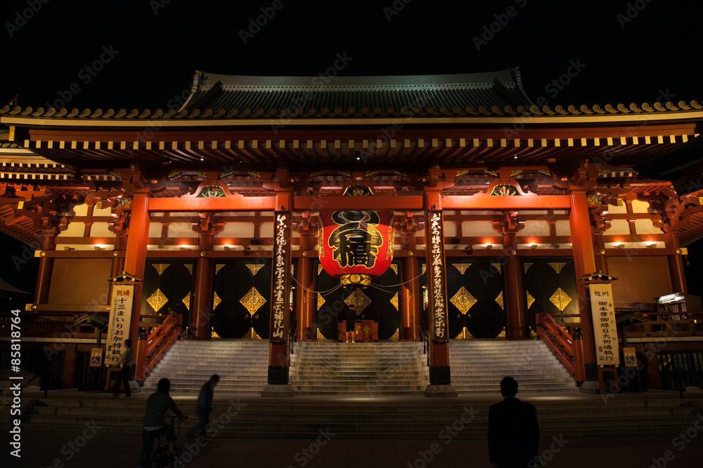 夜の浅草寺 夜の浅草寺