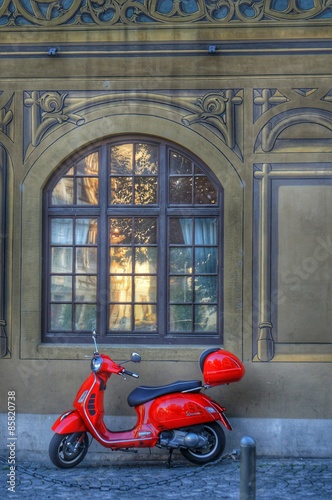 Scooter rossa