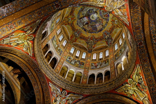 Basilique Sainte-Thérèse de Lisieux